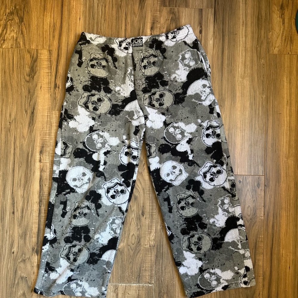 Joe Boxer Black and Gray Patterned Pants